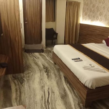 Hotel Raj Meridian, Tambaram Ченнаи Экстерьер фото