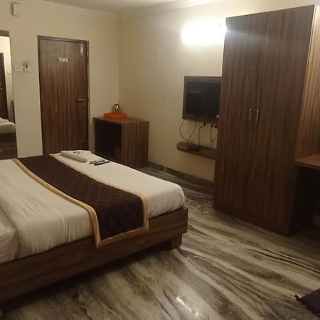Hotel Raj Meridian, Tambaram Ченнаи Экстерьер фото